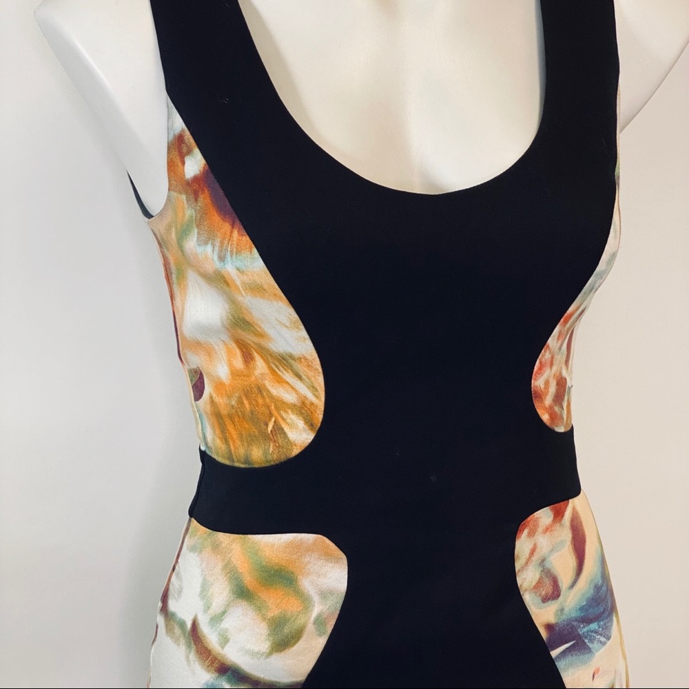Black Halo Black Floral-Panel Midi Dress - Picture 4 of 8